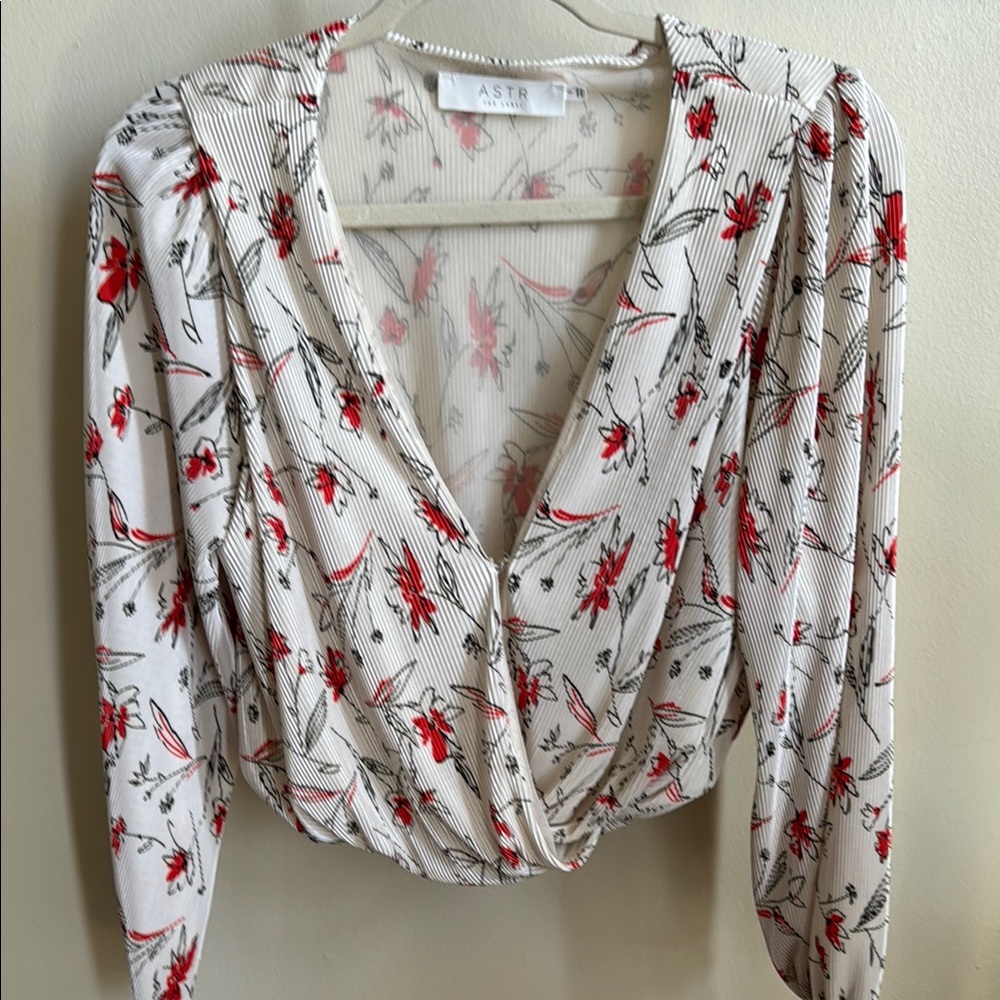 Astr White and Red Ruched Wrap Blouse with Notched Collar